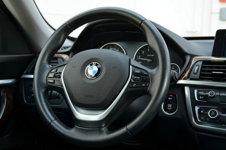 BMW 3GT Opłacona 2.0i 184KM Serwis Bi-xenon Skóra Pamięci el.klapa zdjęcie 35