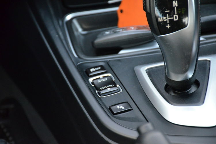 BMW 3GT Opłacona 2.0i 184KM Serwis Bi-xenon Skóra Pamięci el.klapa zdjęcie 38