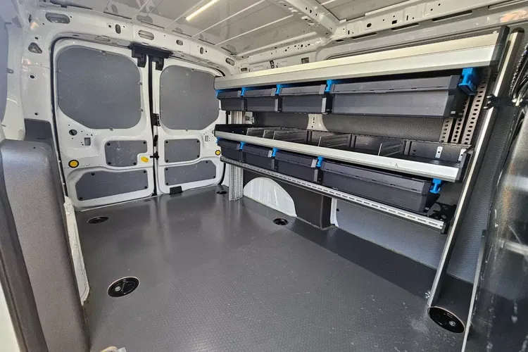 Ford transit-connect L2H1 44999zł NETTO Zabudowa Warsztatowa 1.5 TdCi/120KM zdjęcie 17