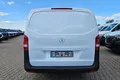 samochód dostawczy Mercedes zdjęcie 11