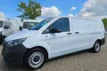 samochód dostawczy Mercedes zdjęcie 4