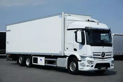Mercedes ACTROS / 2546 / EURO 6 / CHŁODNIA + WINDA / 23 PALETY / OŚ SKRĘTNA