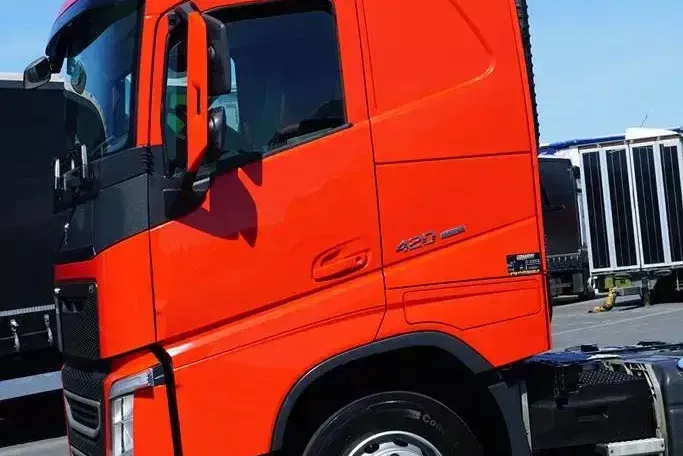 Volvo / FH / 420 / EURO 6 / ACC / PEŁNY ADR / MAŁY PRZEBIEG zdjęcie 24