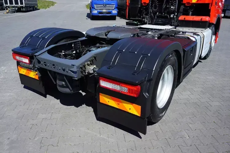 Volvo / FH / 420 / EURO 6 / ACC / PEŁNY ADR / MAŁY PRZEBIEG zdjęcie 32