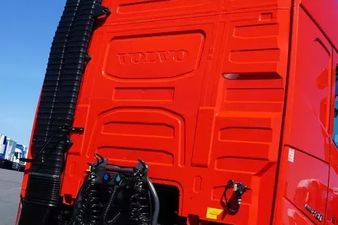 Volvo / FH / 420 / EURO 6 / ACC / PEŁNY ADR / MAŁY PRZEBIEG zdjęcie 33