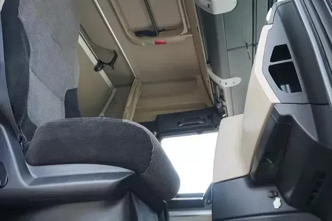 MAN TGX / 24.470 / ACC / EURO 6 / ZESTAW PRZEJAZDOWY 120 M3 zdjęcie 8