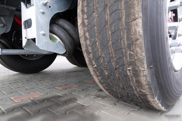 ZASŁAW Zasław WYWROTKA 26 m3 / FABRYCZNIE NOWA / STALOWA / RYNNA WANNA HP / OŚ  PODNOSZONA / SAF / 2025 ROK zdjęcie 15