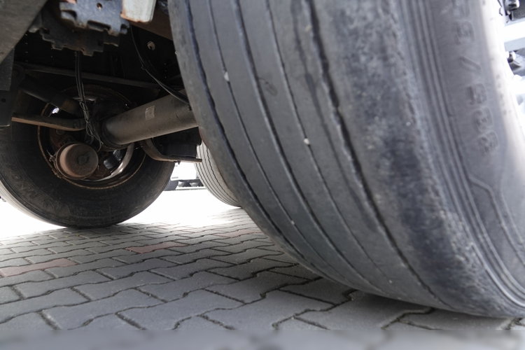 Schmitz FIRANKA / STANDARD / OŚ PODNOSZONA / SPROWADZONA  zdjęcie 22