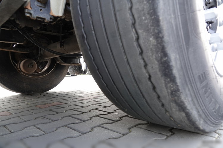 Schmitz FIRANKA / STANDARD / OŚ PODNOSZONA / SPROWADZONA  zdjęcie 23