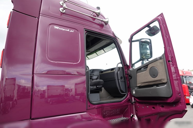 Volvo FH 540 / PUSHER / 3 Osiowy ciągnik siodłowy  / RETARDER / KLIMA POSTOJOWA /  OŚ PODNOSZONA SKRĘTNA / SKÓRY / SPROWADZONY zdjęcie 39