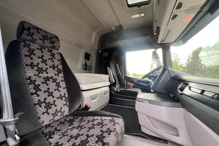 R540 full ADR z Niemiec Ledy nawigacja pełna historia kontrakt Scania zdjęcie 18
