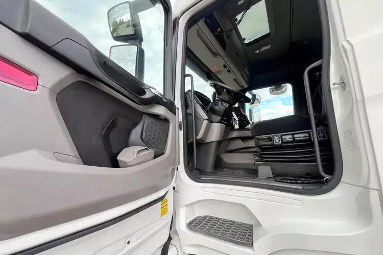 R540 full ADR z Niemiec Ledy nawigacja pełna historia kontrakt Scania zdjęcie 19