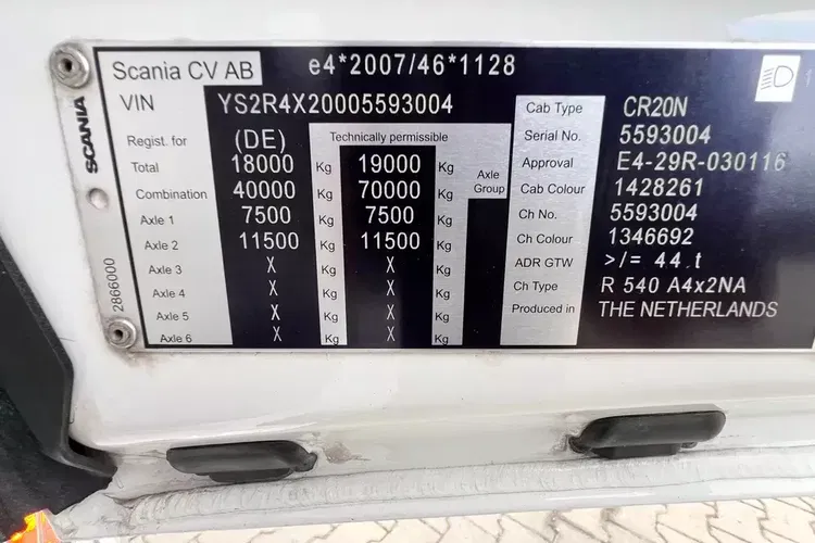 R540 full ADR z Niemiec Ledy nawigacja pełna historia kontrakt Scania zdjęcie 27