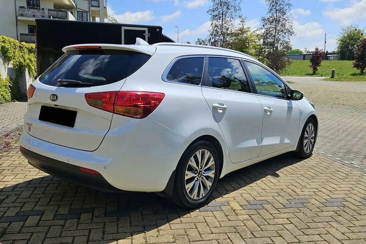 Kia Cee'd Salon Polska - 1.6 Benzyna zdjęcie 6