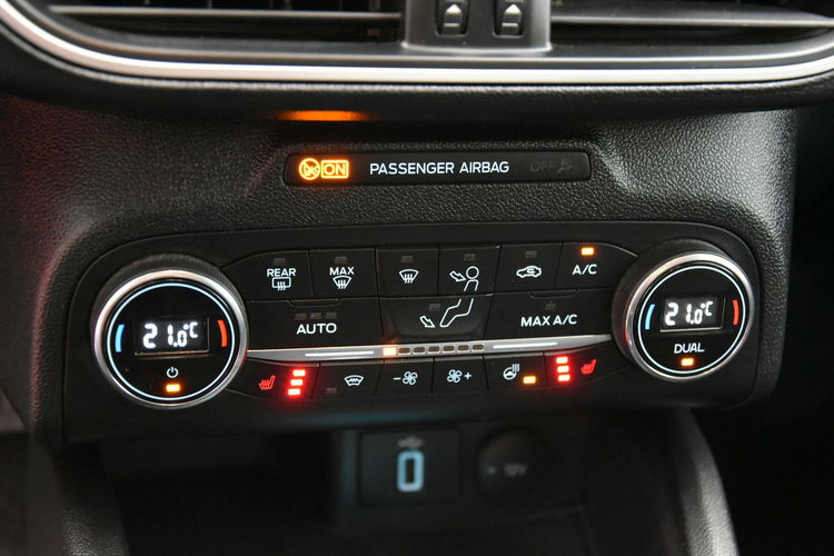 Ford Focus 1.5HDi 120KM Manual 2020r SALON FullLED NAVi TEMPOMAT 2xPDC Rezerwacja zdjęcie 10