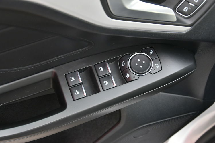 Ford Focus 1.5HDi 120KM Manual 2020r SALON FullLED NAVi TEMPOMAT 2xPDC Rezerwacja zdjęcie 29