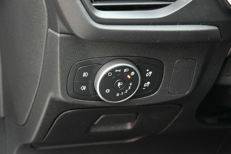 Ford Focus 1.5HDi 120KM Manual 2020r SALON FullLED NAVi TEMPOMAT 2xPDC Rezerwacja zdjęcie 30