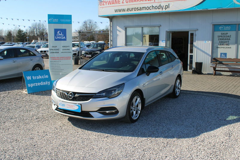 samochód osobowy Opel zdjęcie 1