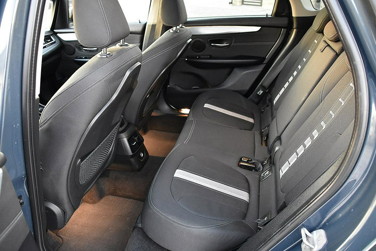 BMW 218 2.0d 150km Led Navi Panorama Gwarancja zdjęcie 10