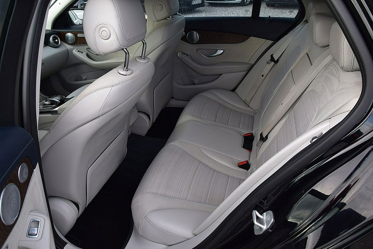 Mercedes C 350 E 300KM Navi Kamera Led Pół-Skóra Gwarancja zdjęcie 10