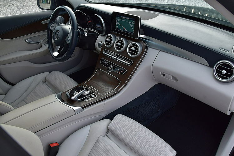 Mercedes C 350 E 300KM Navi Kamera Led Pół-Skóra Gwarancja zdjęcie 12