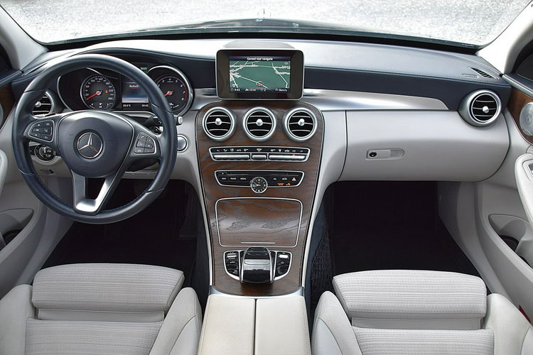 Mercedes C 350 E 300KM Navi Kamera Led Pół-Skóra Gwarancja zdjęcie 14