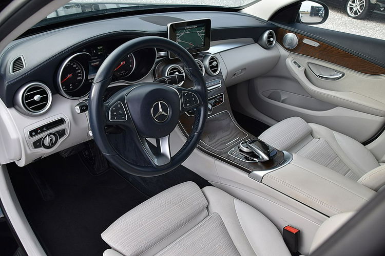 Mercedes C 350 E 300KM Navi Kamera Led Pół-Skóra Gwarancja zdjęcie 5
