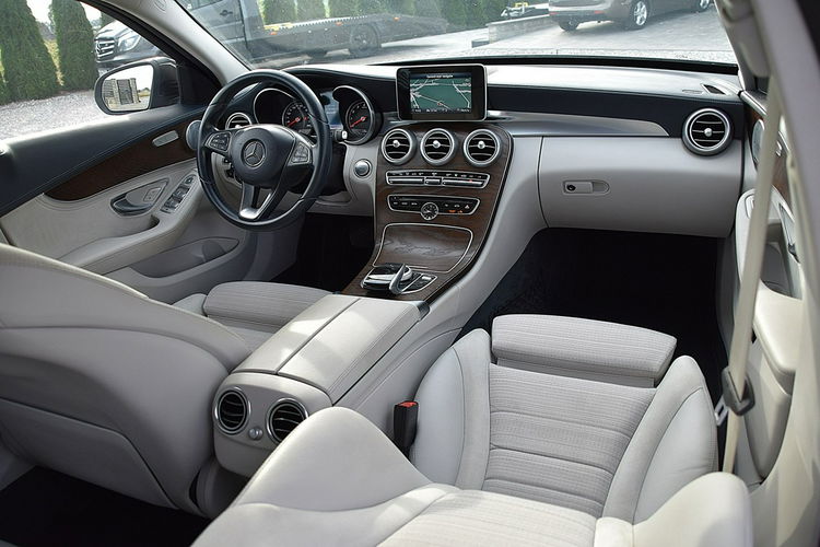 Mercedes C 350 E 300KM Navi Kamera Led Pół-Skóra Gwarancja zdjęcie 6