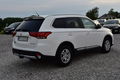 samochód osobowy Mitsubishi zdjęcie 24