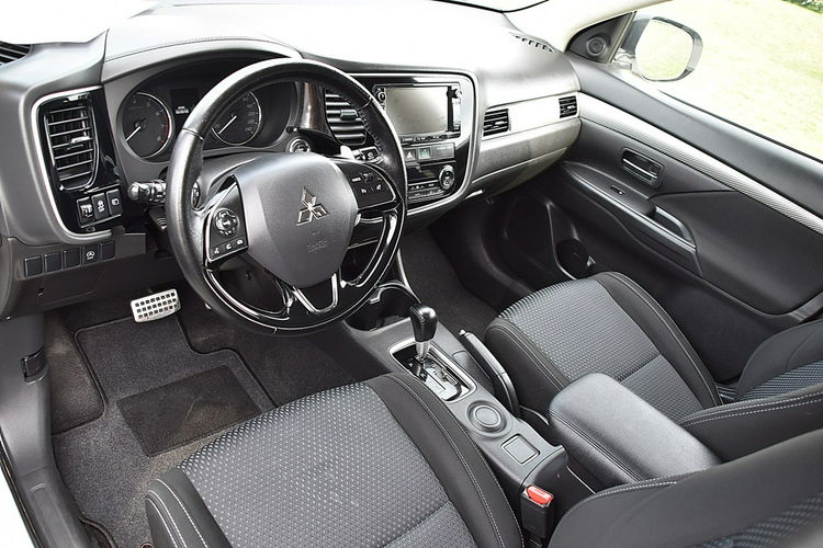 Mitsubishi Outlander 2.0B 150Km Navi Led Kamera Gwarancja zdjęcie 9