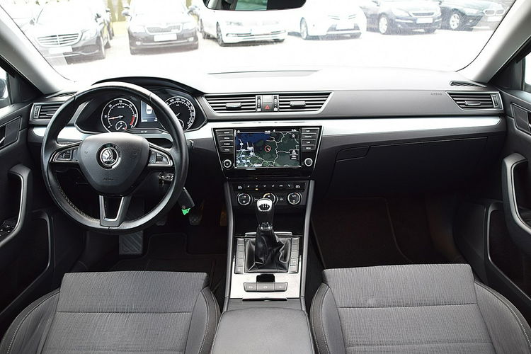 Skoda Superb Podgrzewane Fotele Xenon Led Navi Gwarancja zdjęcie 13