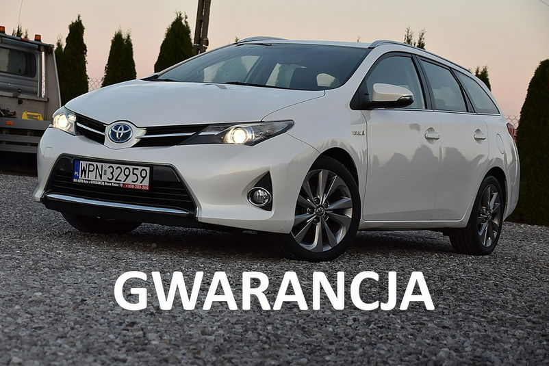 samochód osobowy Toyota zdjęcie 1
