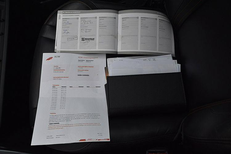Volvo XC 60 2.0D4 181Km OCEAN RACE Skóra Led Navi Gwarancja zdjęcie 8
