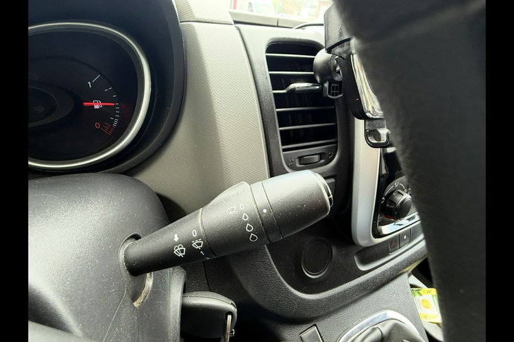 Renault Trafic klima - bardzo zadbany zdjęcie 27