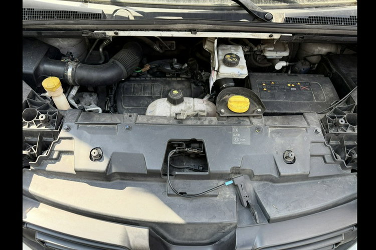 Renault Trafic klima - bardzo zadbany zdjęcie 9