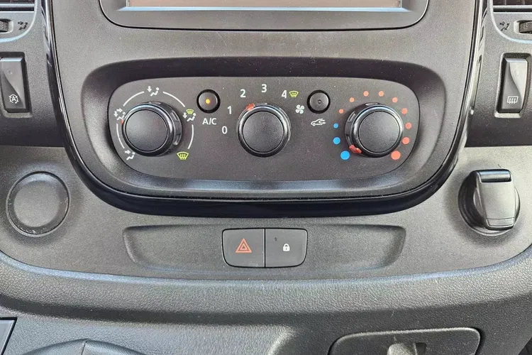 Opel vivaro zdjęcie 27