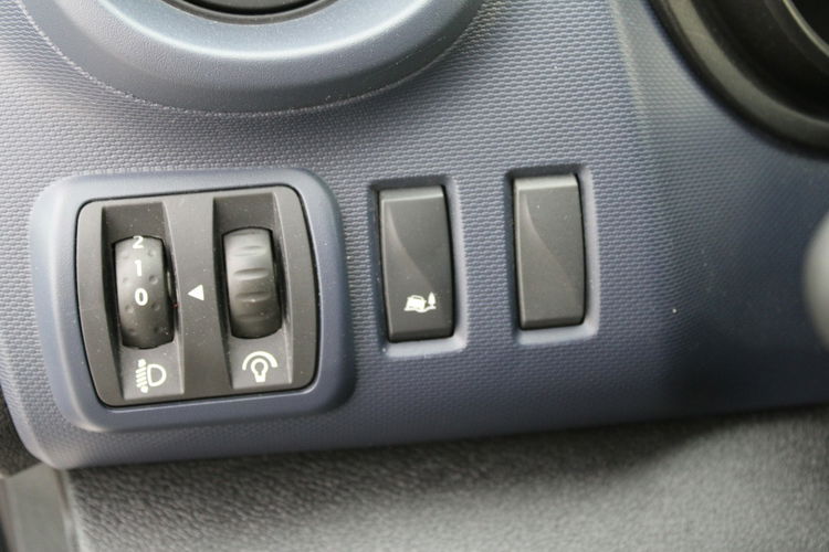 Opel Vivaro L1H1 F-VAT Gwarancja 120HP zdjęcie 13