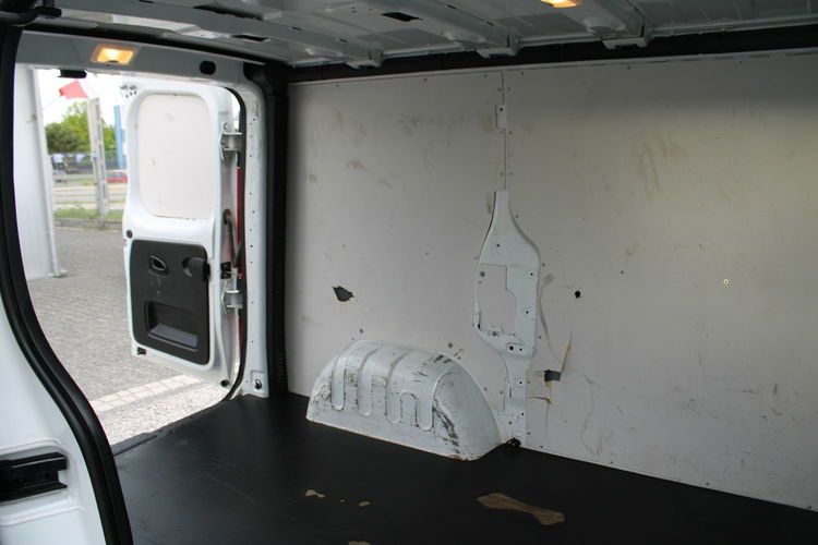 Opel Vivaro L1H1 F-VAT Gwarancja 120HP zdjęcie 24