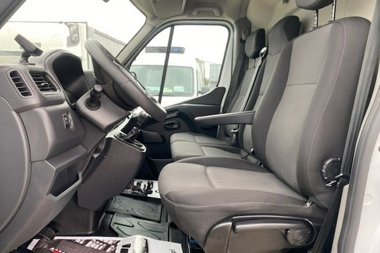 Renault Master SALON PL / CARRIER CHŁODNIA - MROŻNIA -15st.C / PRĄD 220V / 103 tys.km zdjęcie 12