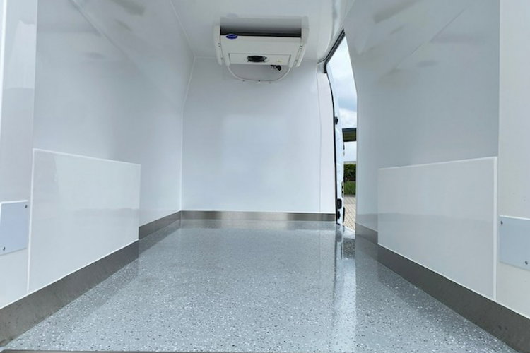 Renault Master SALON PL / CARRIER CHŁODNIA - MROŻNIA -15st.C / PRĄD 220V / 103 tys.km zdjęcie 7