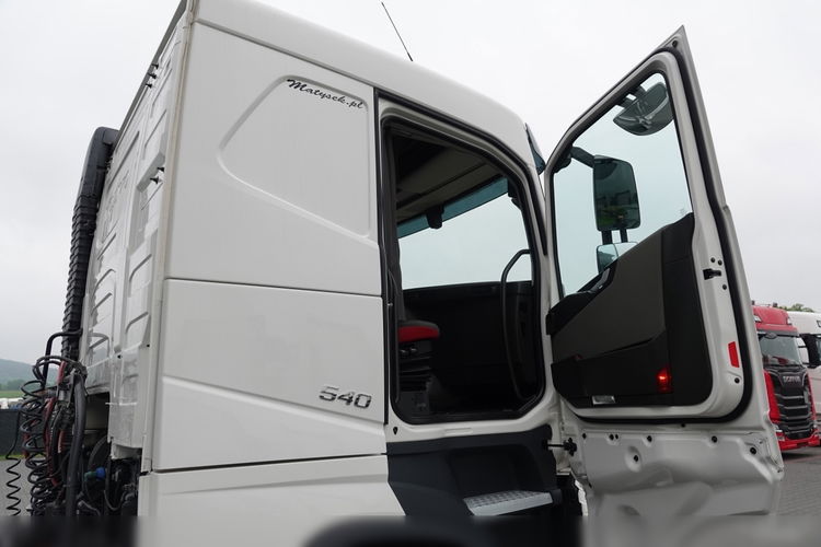 Volvo FH 540 /HYDRAULIKA DWUOBWODOWA  / NISKA KABINA  / OPONY 100% / PO KONTRAKCIE SERWISOWYM zdjęcie 34