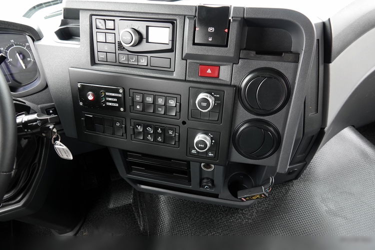 Renault C 380 / 6x4 / WYWROTKA 3 STRONNA  + HDS FASSI F135 / HYDROBURTA / EURO 6 / STEROWANIE RADIOWE / ROTATOR / BORDMATIC zdjęcie 43