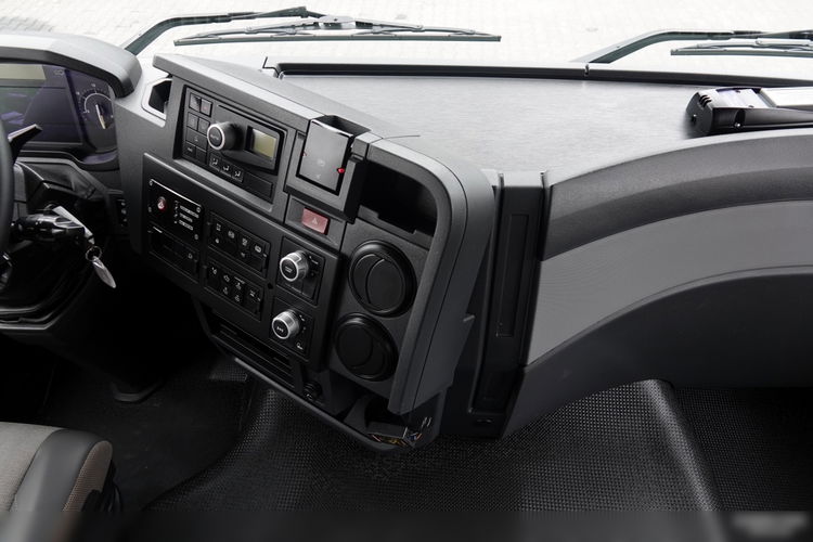 Renault C 380 / 6x4 / WYWROTKA 3 STRONNA  + HDS FASSI F135 / HYDROBURTA / EURO 6 / STEROWANIE RADIOWE / ROTATOR / BORDMATIC zdjęcie 44