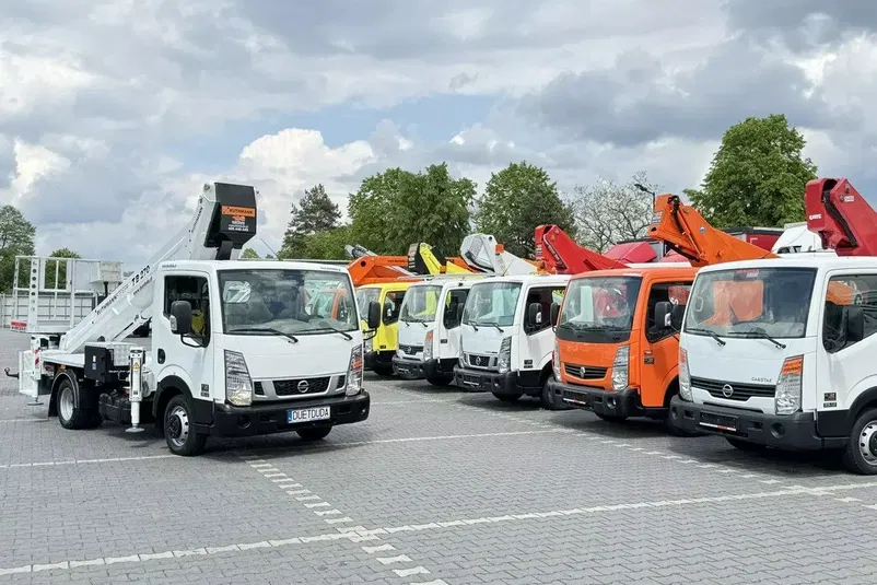 samochód dostawczy Nissan zdjęcie 1