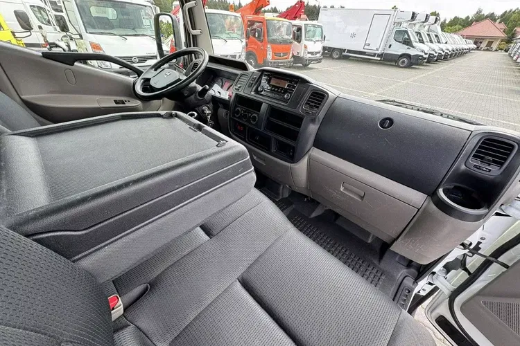 Nissan Cabstar zdjęcie 29