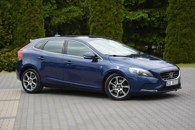 Volvo V40 Ocean Race Xenon LED Navi Skóry Virtual zegary Alu 17" Aso Piękny zdjęcie 11