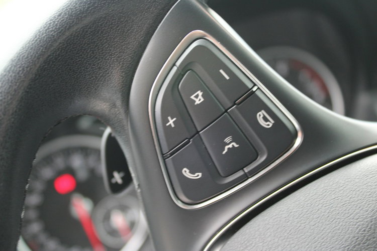 Mercedes GLA 180 F-vat Gwarancja netto 67 398 PLN Salon Polska Automat zdjęcie 16