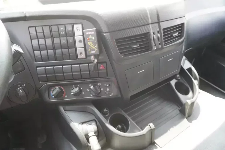 Iveco Stralis 310 E6 / HDS Fassi F110B / 630 MTH / udźwig 4t / 19t zdjęcie 27