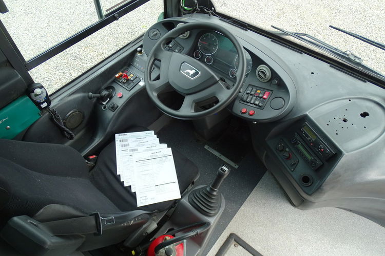 MAN CARRIER A 91 Sprowadzony Przebieg Udokumentowany Webasto Podmiejski, Webasto, Pasy we Wszystkich Fotelach, Poduszki zdjęcie 5
