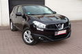 samochód osobowy Nissan zdjęcie 4